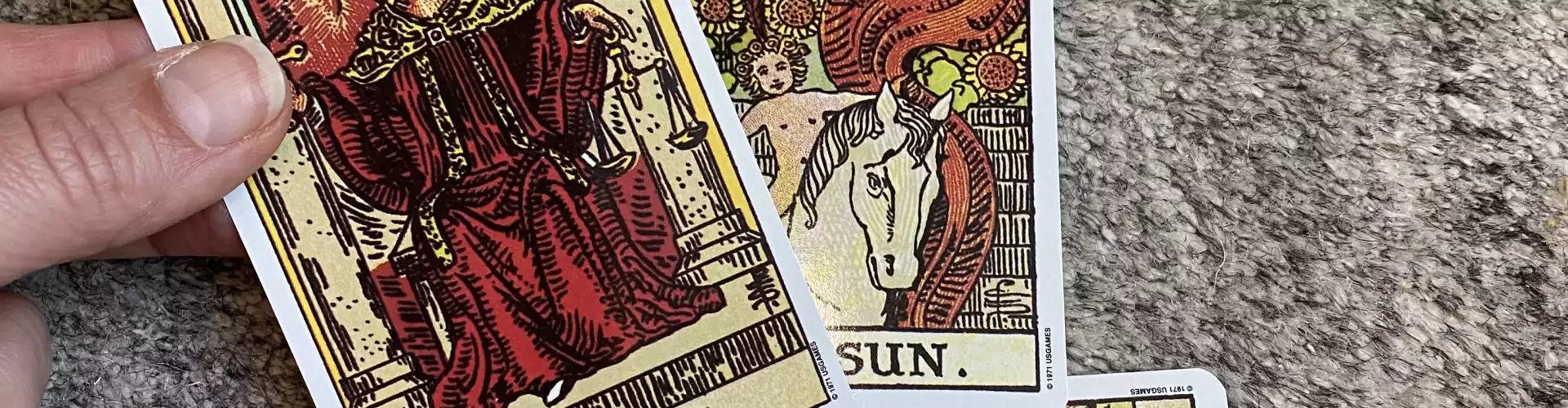 #32-Tarot Layouts For Everyday Use
